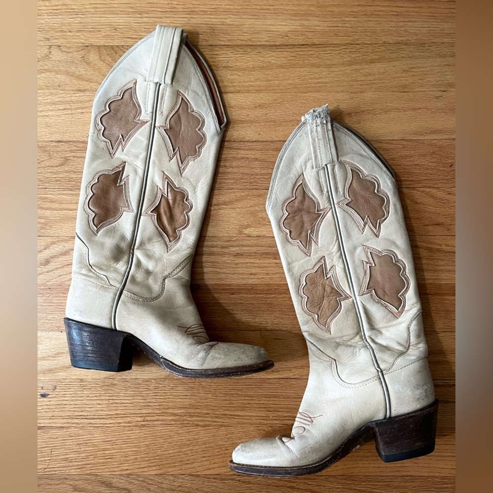 Cream & Beige Cowboy Boots